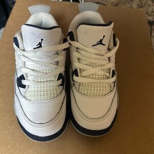 Jordan four navy white and gray